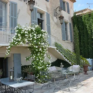 Le Petit Chateau Chateauneuf-de-Gadagne